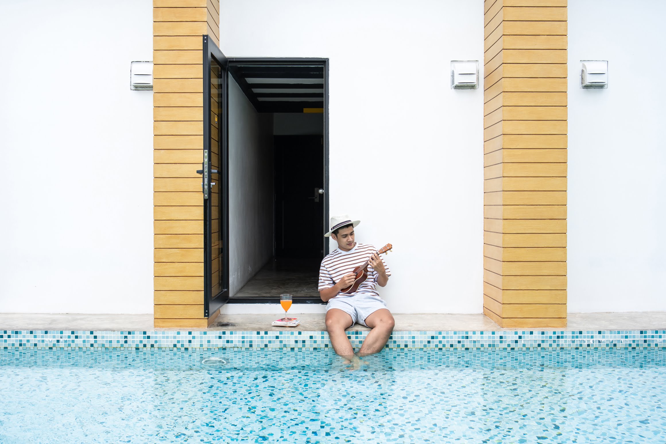 Book a bed Poshtel Phuket