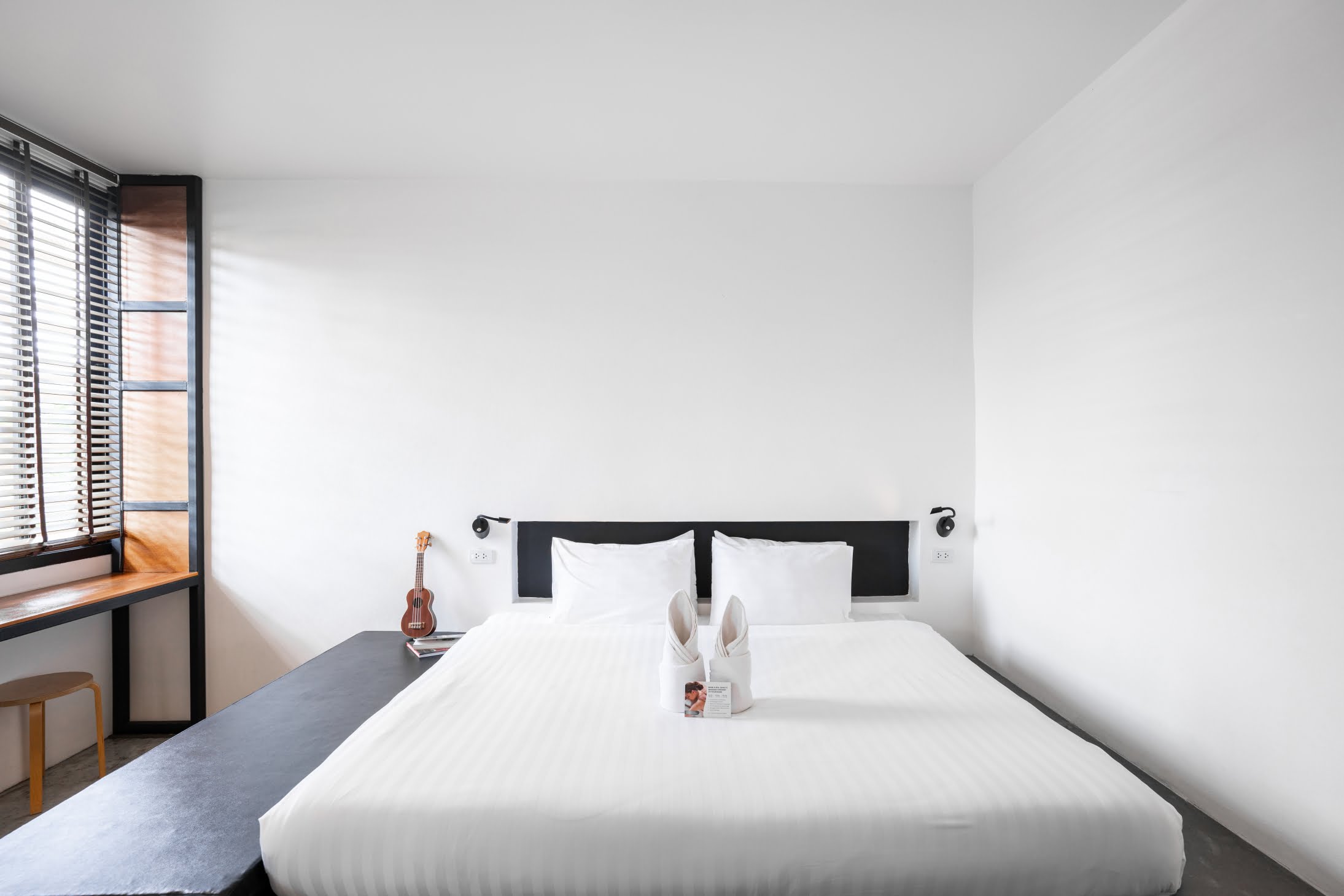 Book a bed Poshtel Phuket