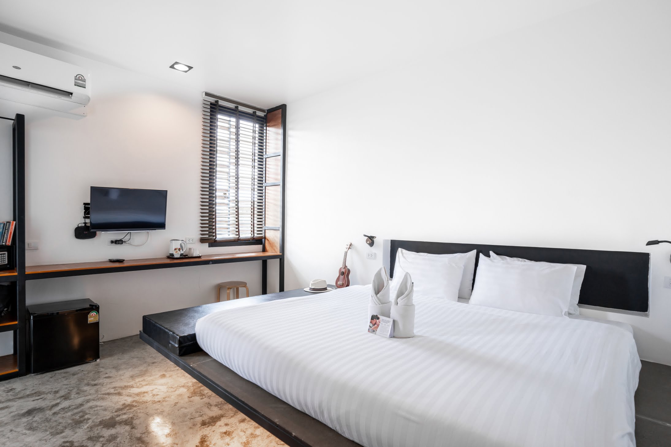 Book a bed Poshtel Phuket