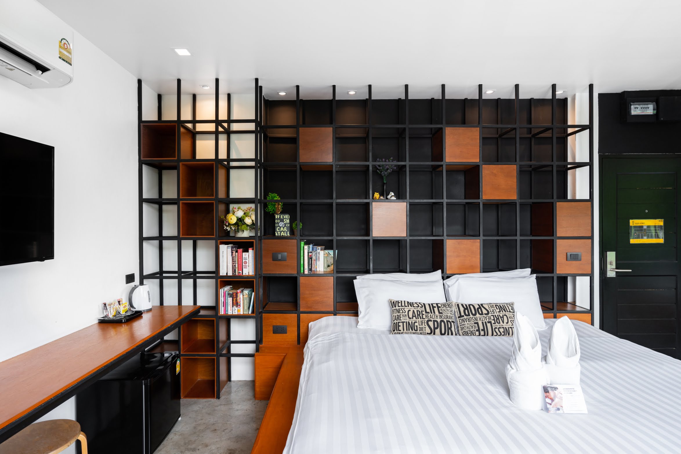 Book a bed Poshtel Phuket