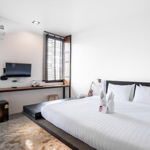 Book a bed Poshtel Phuket
