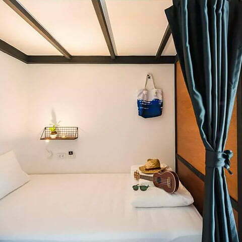 Book a bed Poshtel Phuket