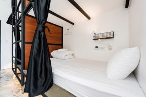Book a bed Poshtel Phuket