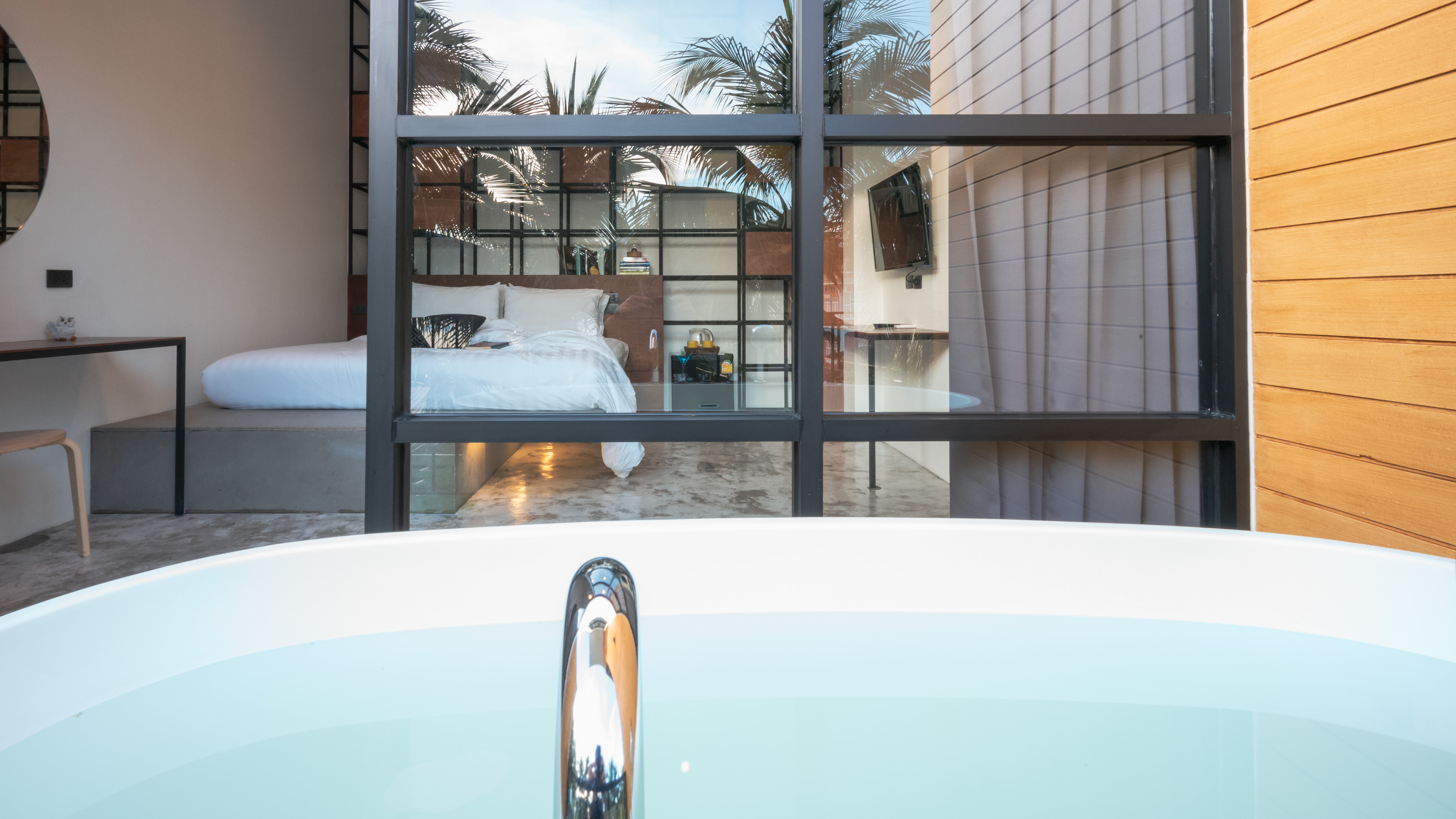 Book a bed Poshtel Phuket