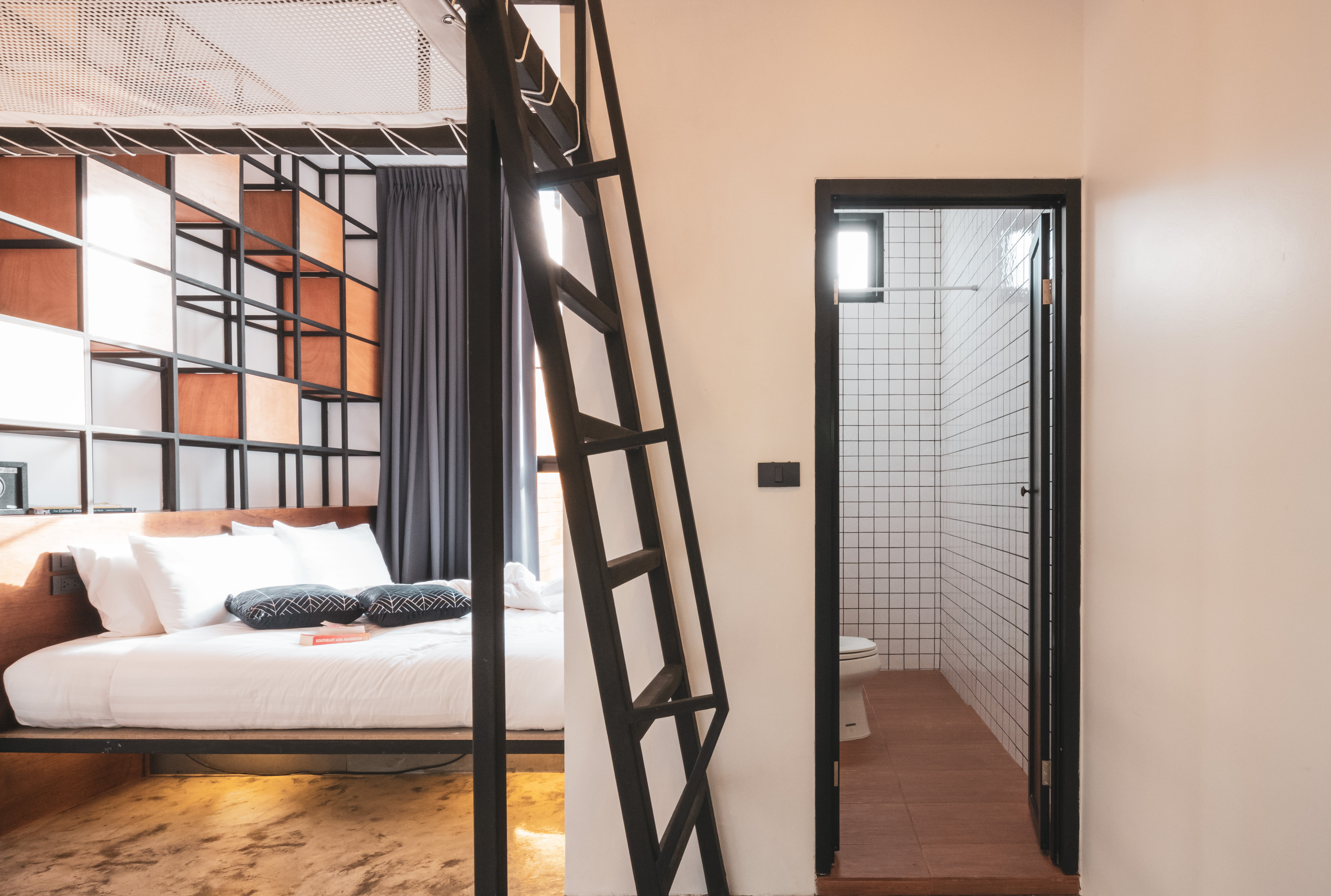 Book a bed Poshtel Phuket