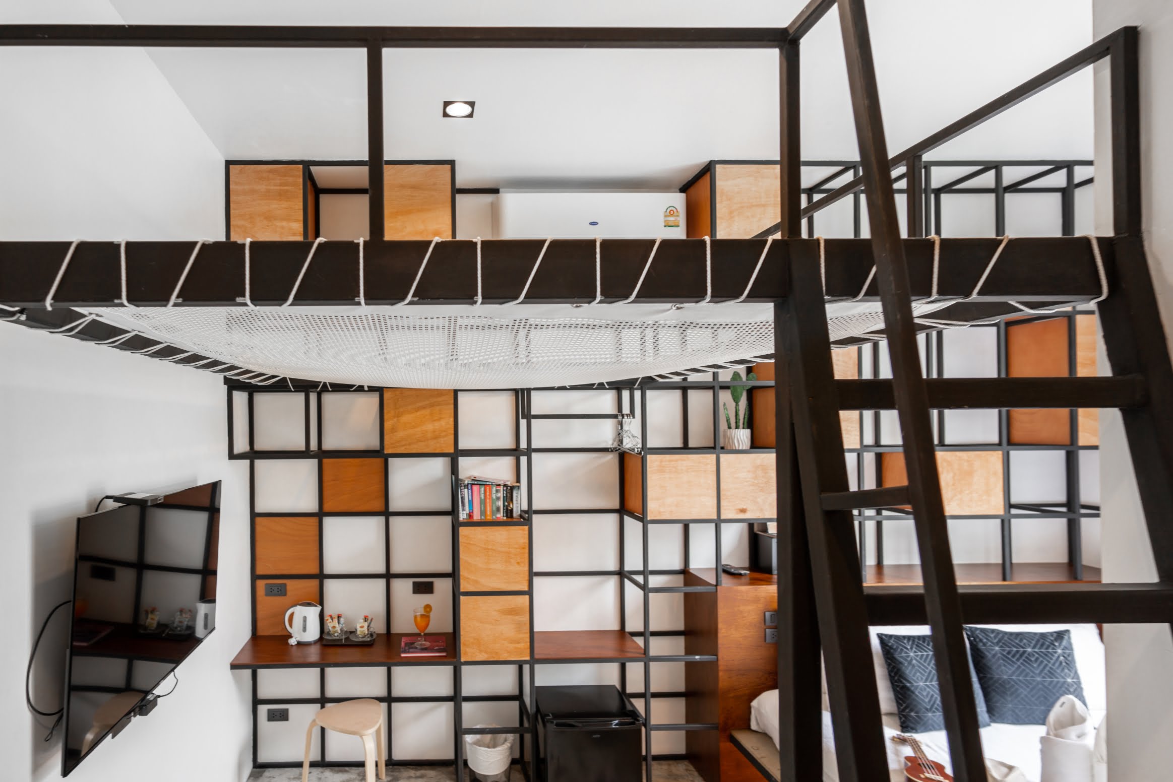 Book a bed Poshtel Phuket